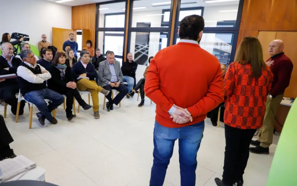 Tras el anuncio sobre el basurero, intendentes regionales analizan la propuesta privada