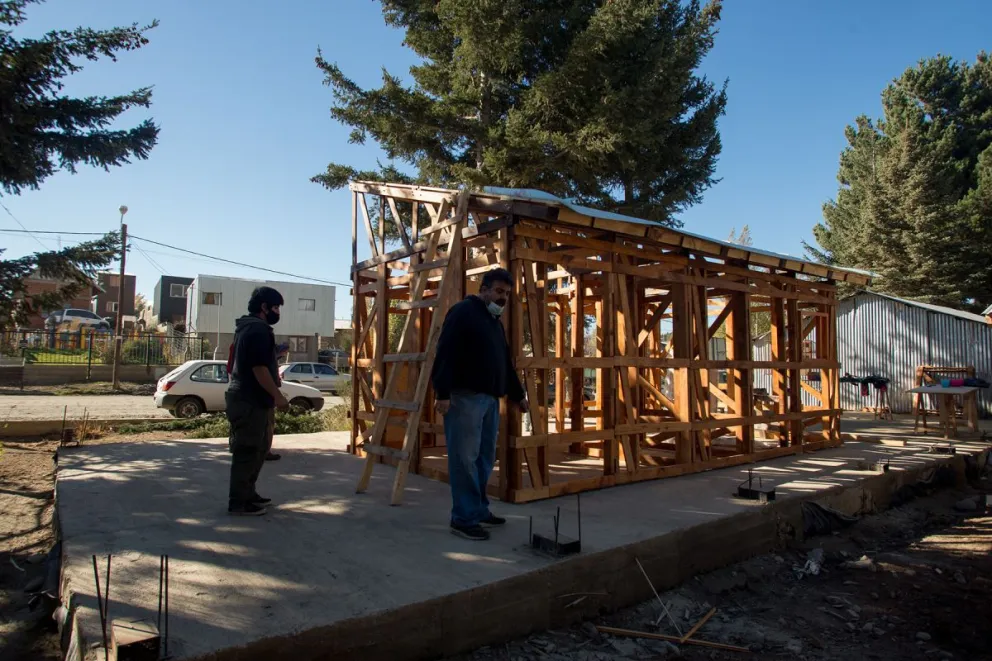 Avanza a buen ritmo la fábrica de viviendas modulares del San José Obrero