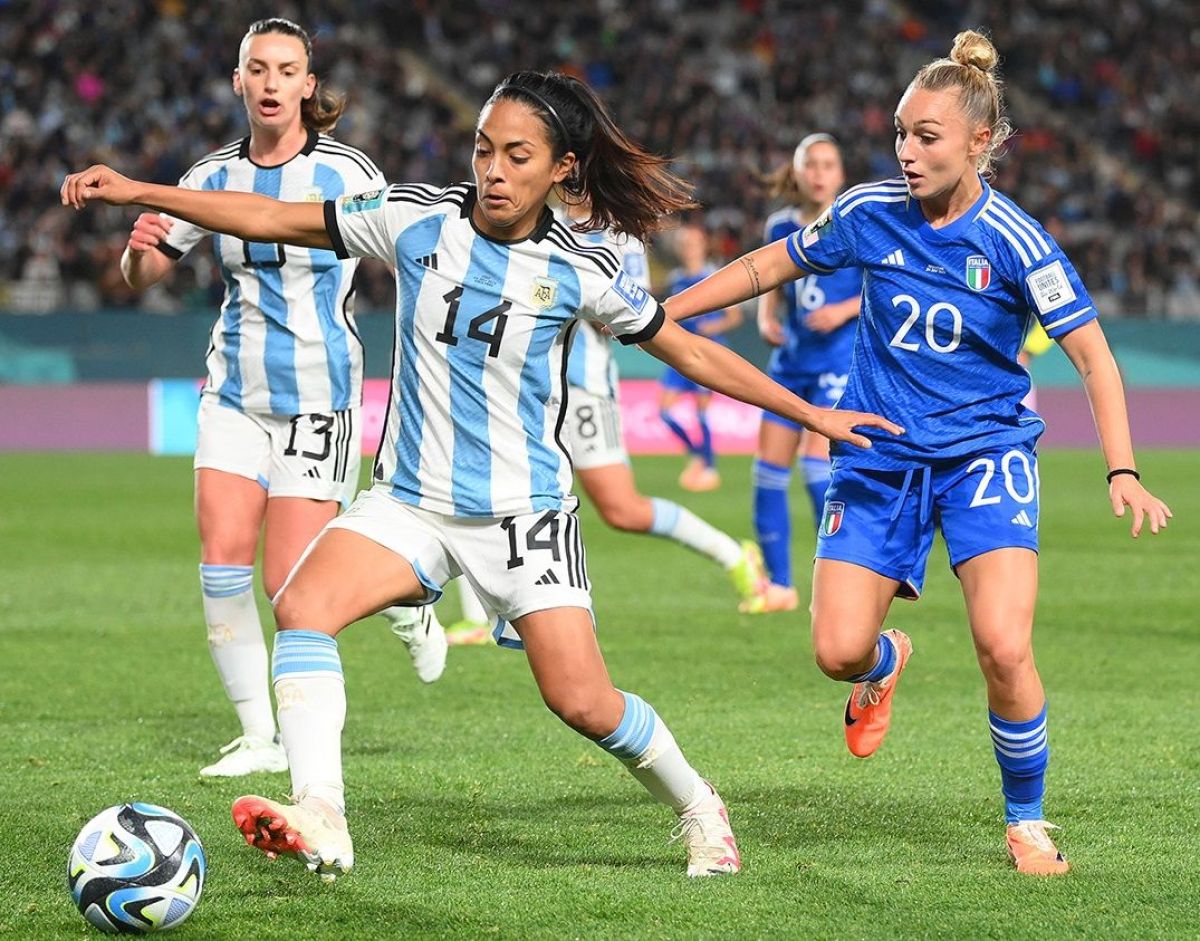 En el cierre, Argentina se quedó con las manos vacías en el debut en el Mundial