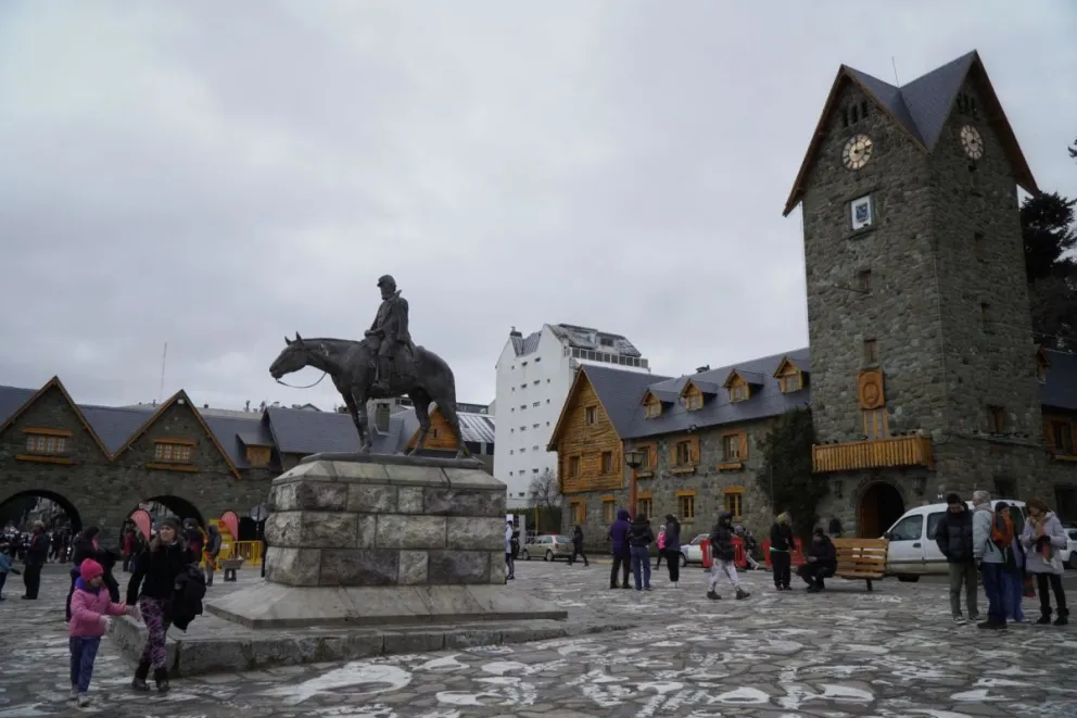 Una orden judicial prohibió cualquier modificación en el monumento de Roca
