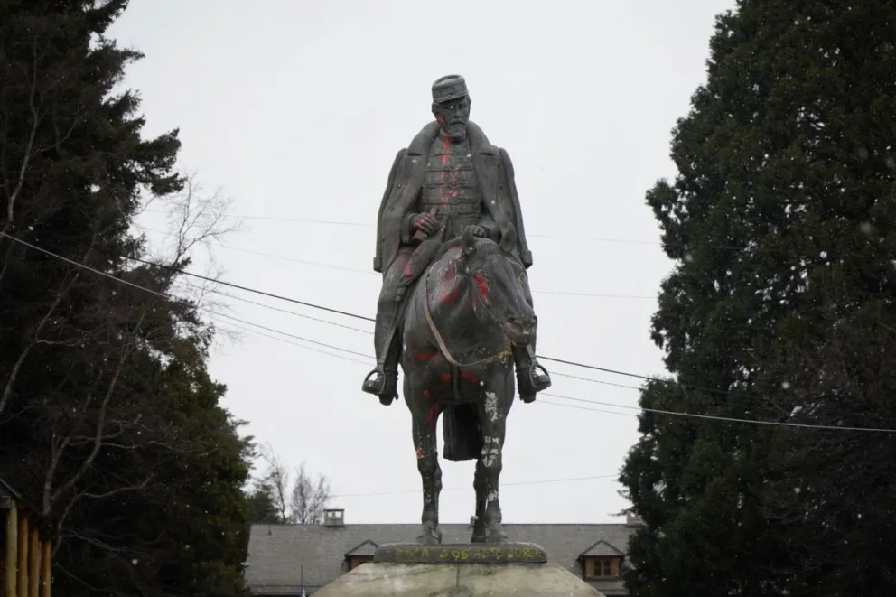 Proponen un proyecto para convocar a referéndum por el traslado del monumento a Roca