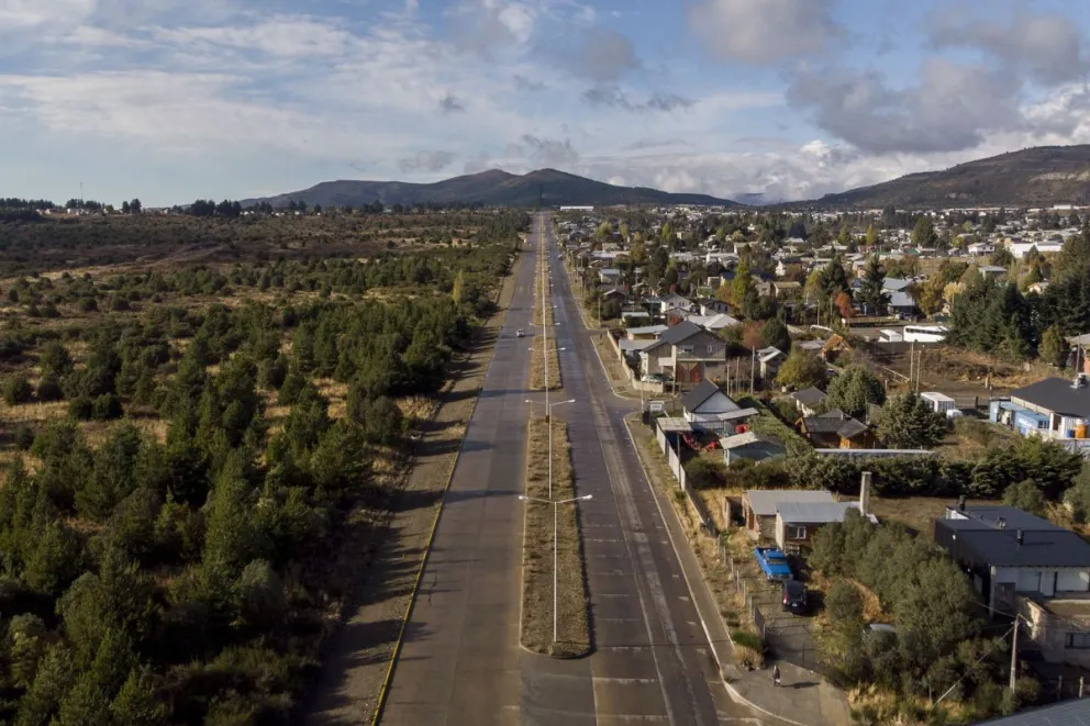 La obra para mejorar el suministro de agua potable en el Este presenta un 74% de avance