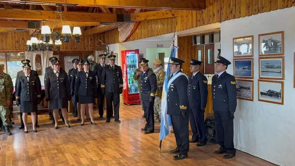 La Fuerza Aérea festejó sus 111 años de historia en el cielo