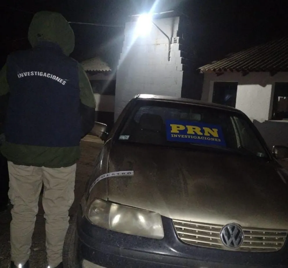 Fue detenido mientras vendía bebidas alcohólicas que robó de un restaurante