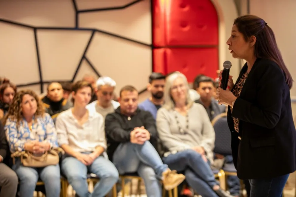 Carreras presentó un proyecto para un nuevo Centro Cultural