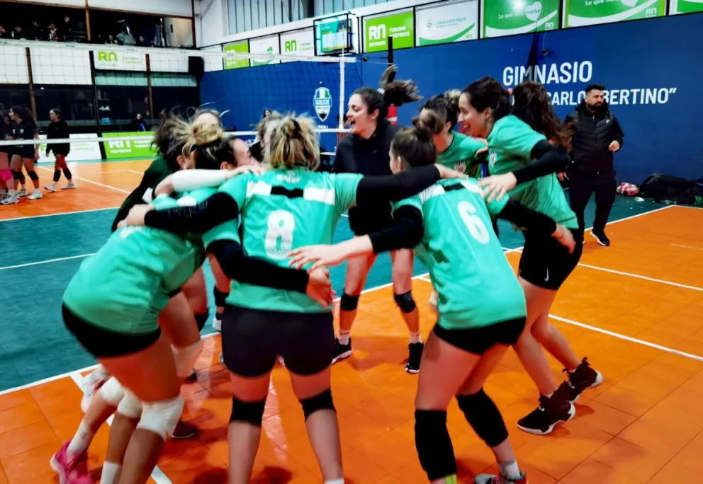 En el Bariloche Voley Tour festejaron Cipolletti y Centenario