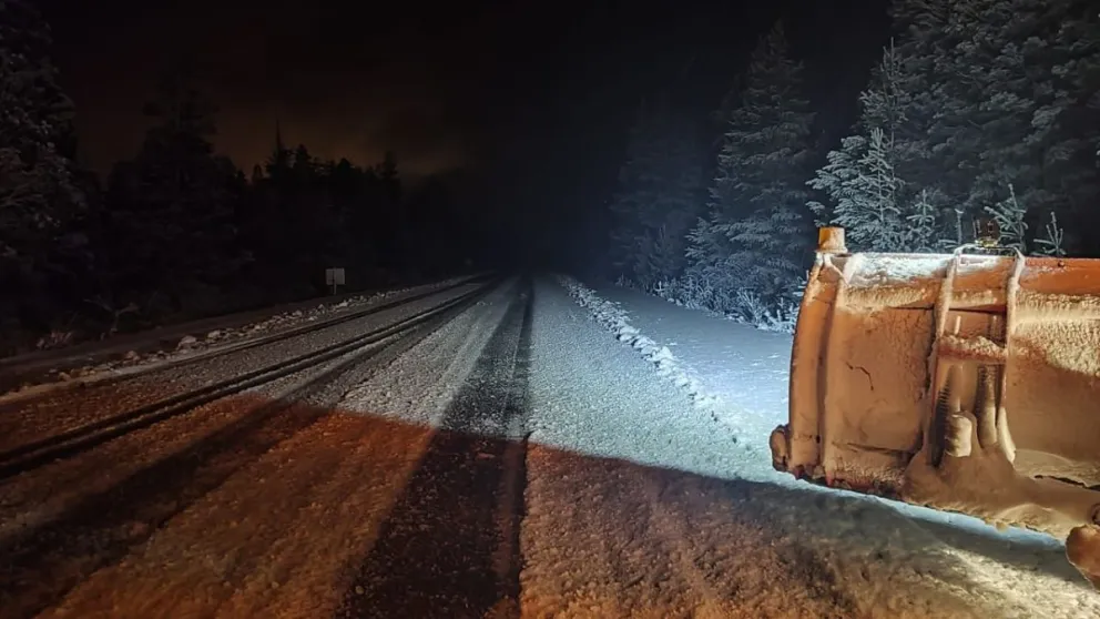 La ruta 40 presenta tramos con hielo