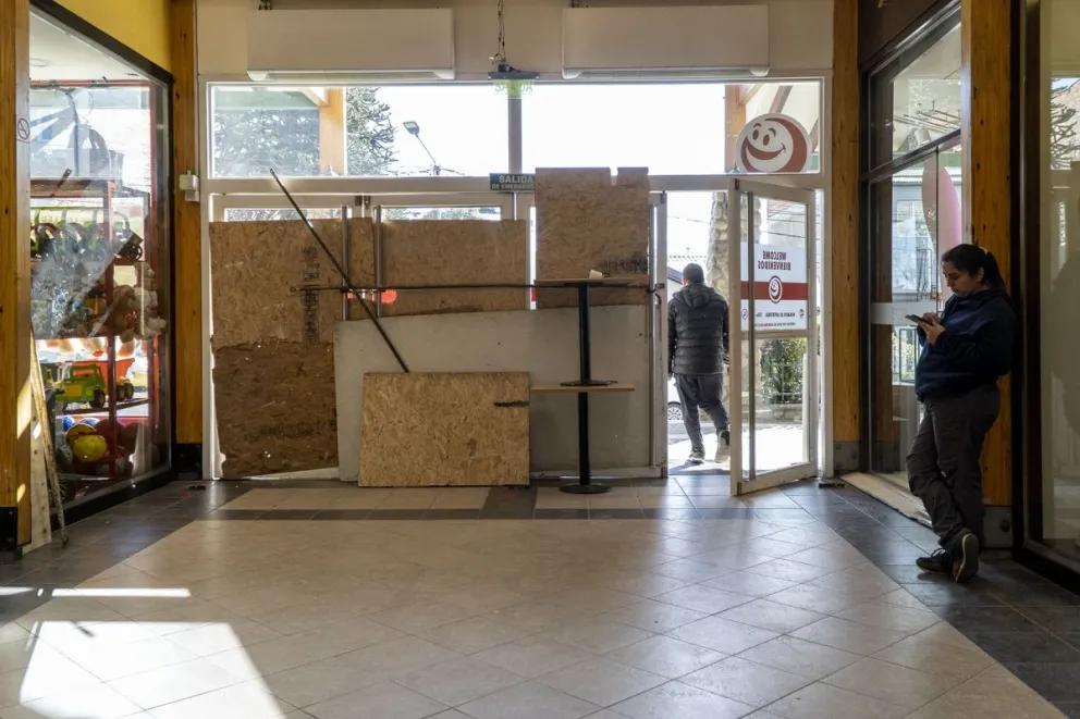 El gobierno destinará $700 millones para resarcir a los comerciantes afectados por los saqueos