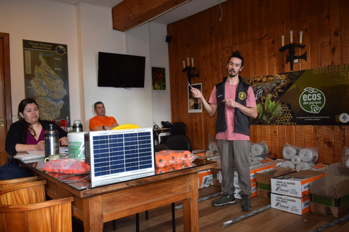 Avance sustentable: entrega de boyeros solares en el Parque Nacional