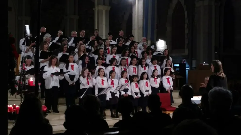 Distinguirán en el Senado al coro Niños y Jóvenes Cantores