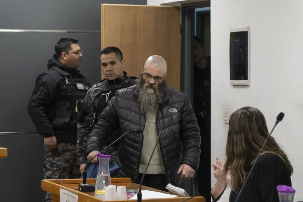 “Estos negros de mierda son así, hay que hacerlos cagar”