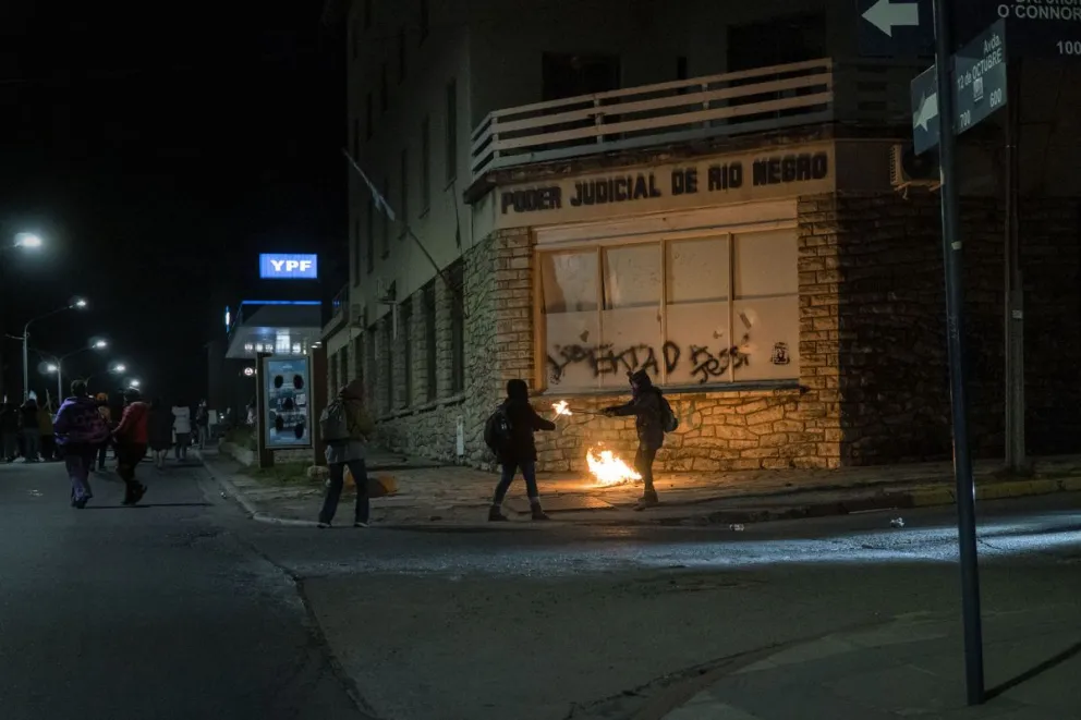 Suspendieron audiencias por los destrozos provocados durante la marcha del Encuentro