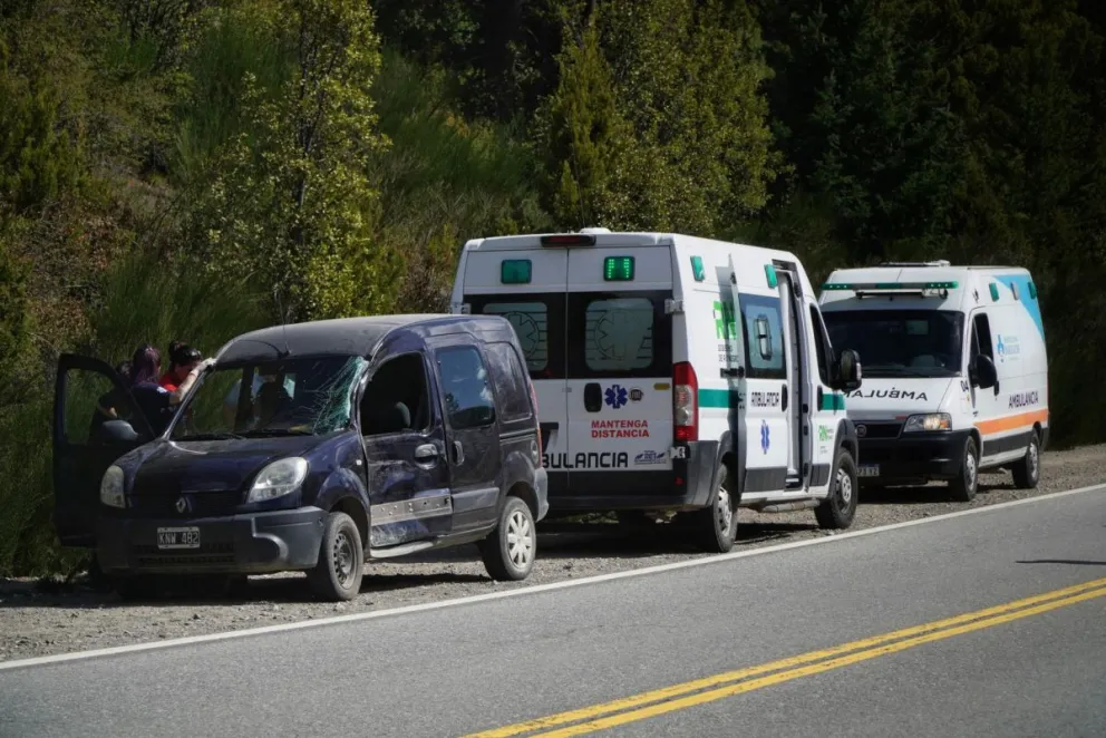 Choque vehicular en la ruta 40 Sur