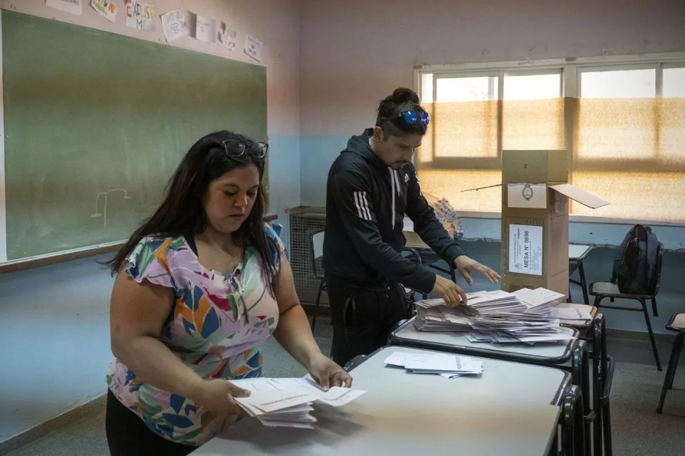 Luego de dos meses, comenzó el pago a autoridades de mesas de las elecciones municipales