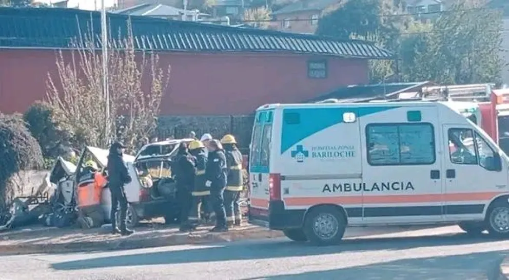 Una madre y sus dos hijas sufrieron heridas tras un fuerte choque