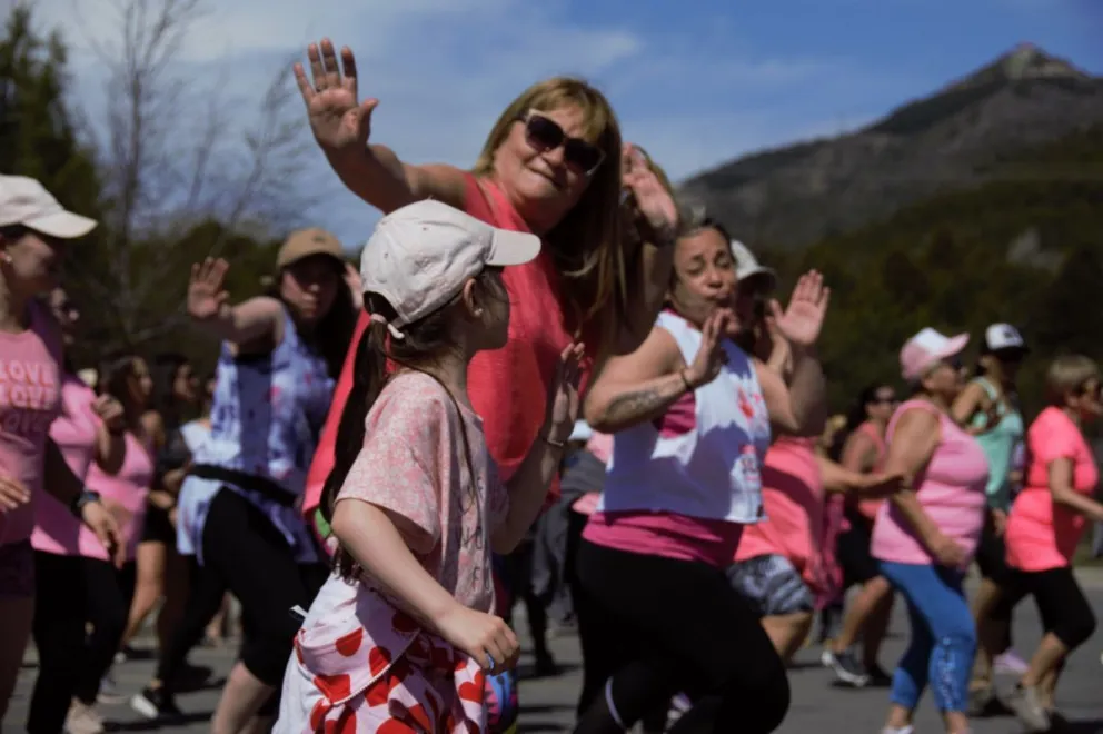 Octubre rosa: "El baile es una herramienta de sanación"