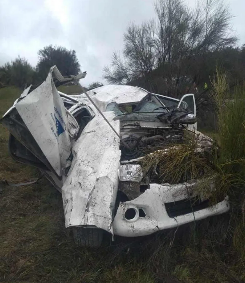 Volcó una camioneta del servicio penitenciario en la ruta 40