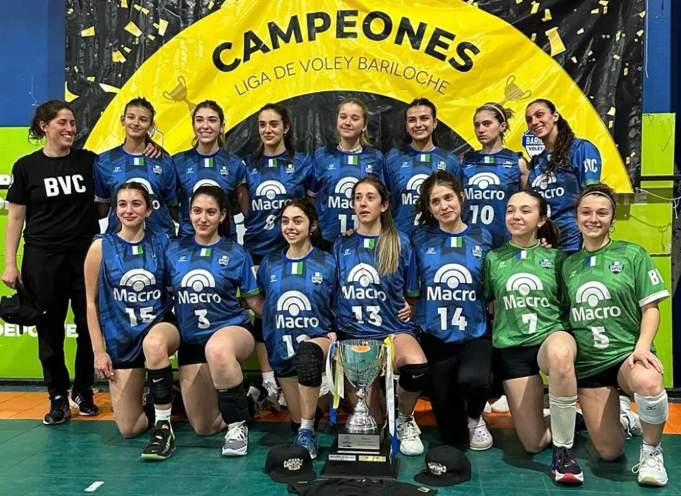 En primera, Bariloche Voley Club y PZ - Pizzuti festejaron el título