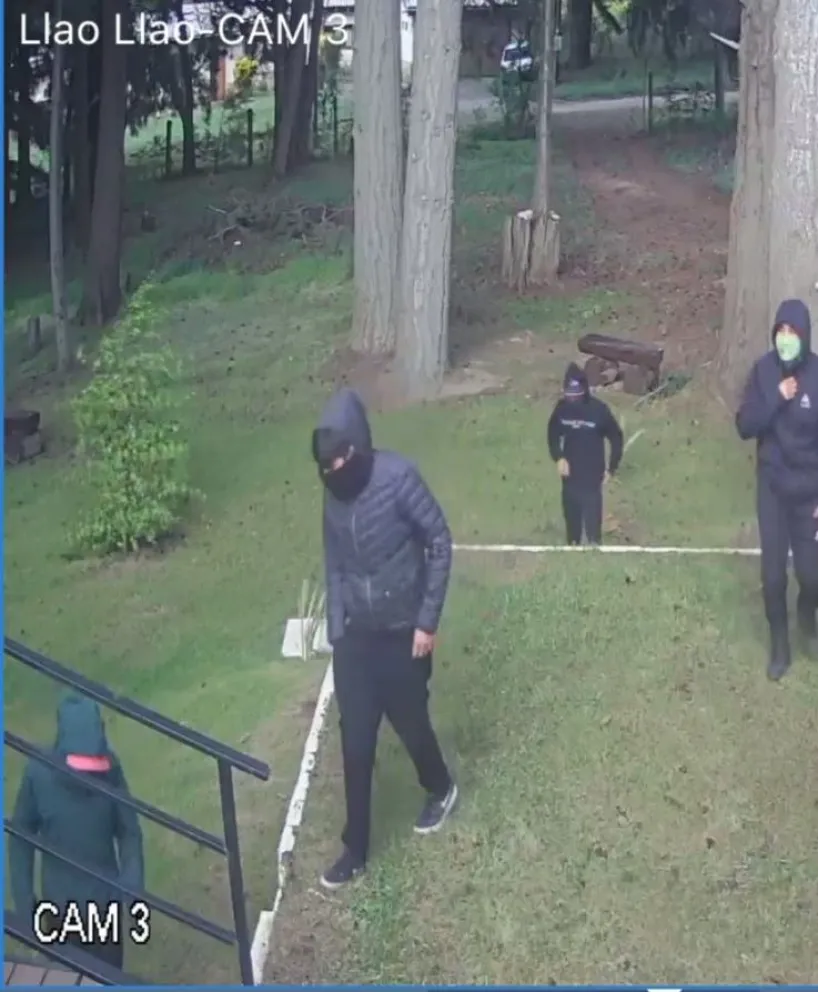 Una mujer vivió una noche de terror cuando seis hombres intentaron ingresar a su casa