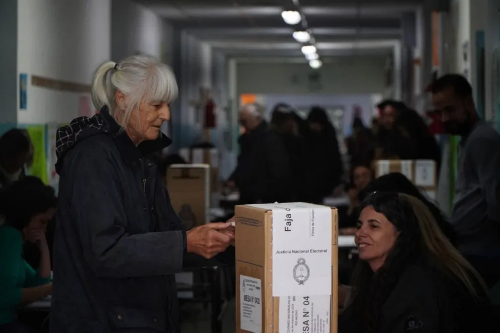 Domingo de balotaje para definir quién será el próximo Presidente del país