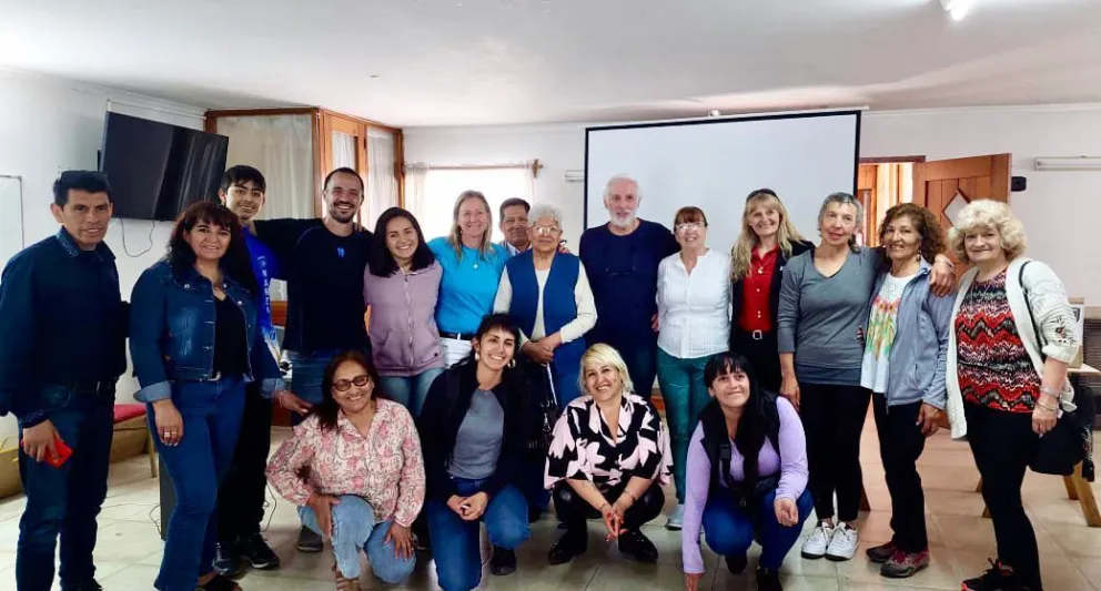 Firmaron un convenio por 10 millones de pesos para el Centro de Jubilados Bariloche