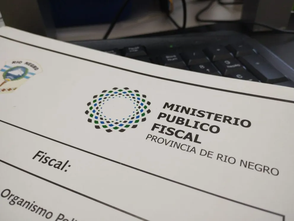 Robaron gorros de un local y terminaron imputados