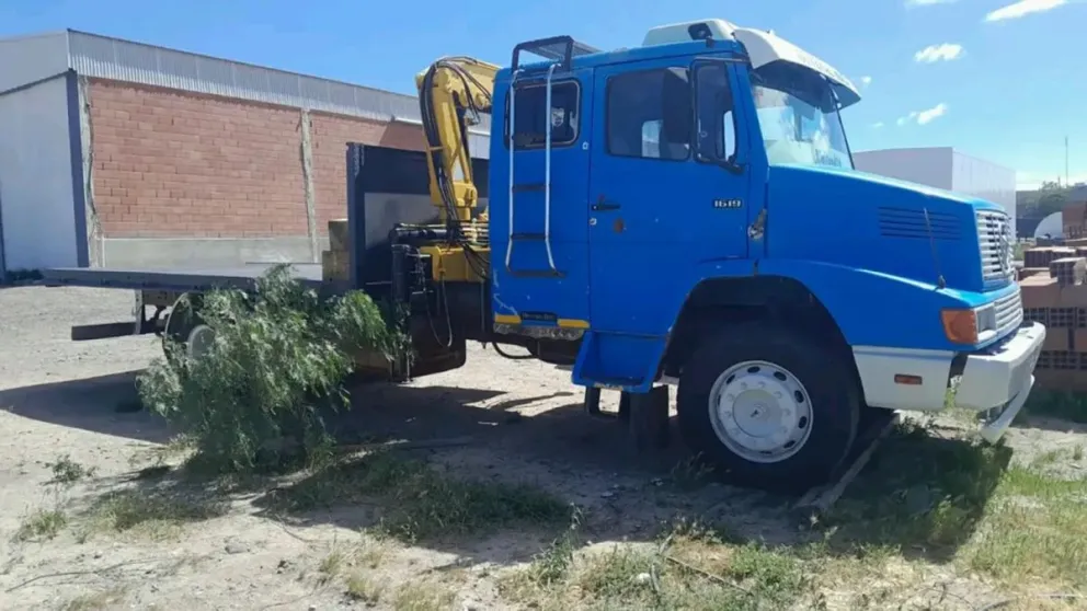 Para fortalecer la construcción de viviendas, el Sanjo adquirió un camión con hidrogrúa 