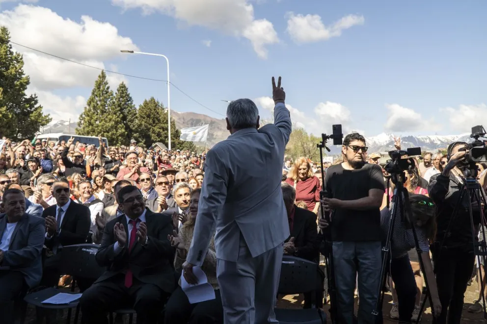 Asumió Walter Cortés: "Se terminaron los privilegios, va a ser para todos o no será para nadie"