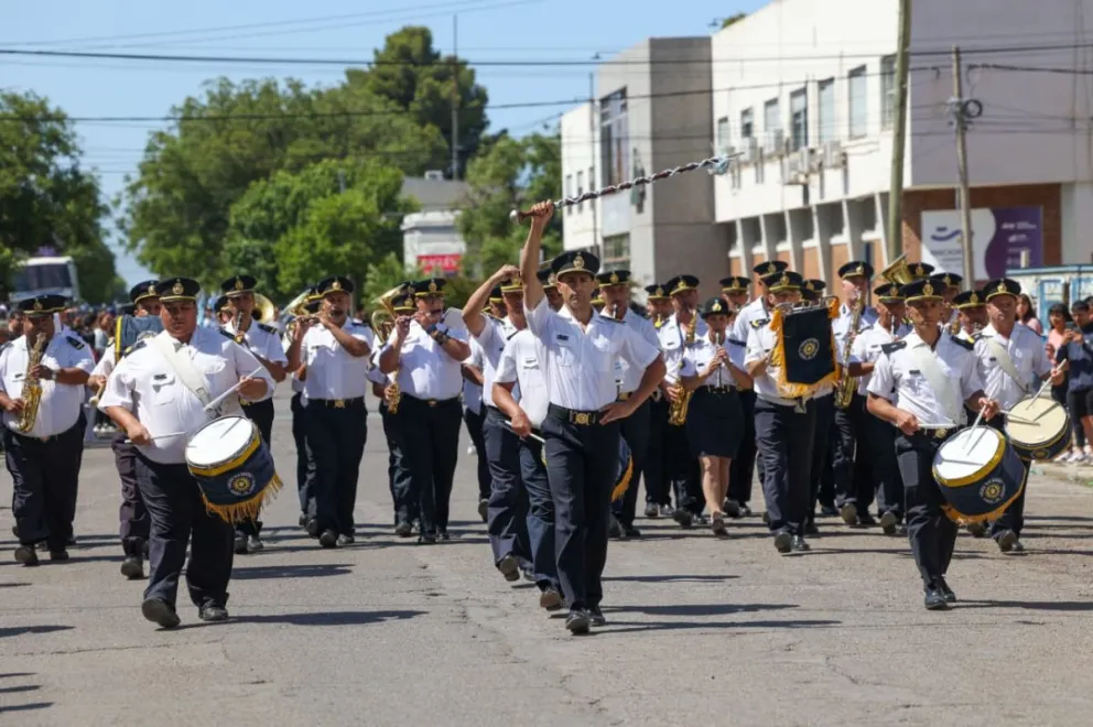 El último acto oficial del actual gobierno provincial fue por el Día de la Policía