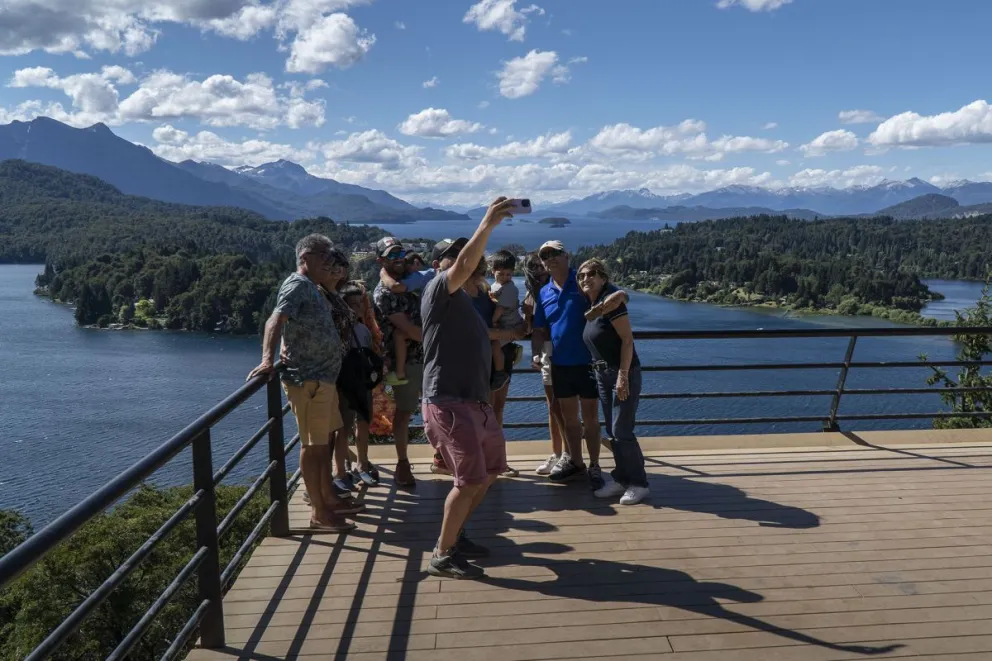 El Poder Ejecutivo puede mover feriados trasladables y establecer hasta tres “días puente” para crear fines de semana con fines turísticos. Foto: Ilustrativa, Marcelo Martínez.