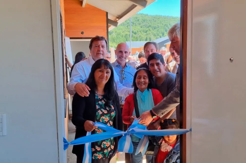 Se entregaron 75 viviendas en el barrio El Frutillar