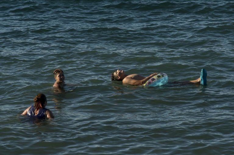 La temperatura superó los 35 grados y fue un récord histórico | ANBariloche