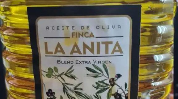 Salud advierte sobre la prohibición de un aceite de oliva