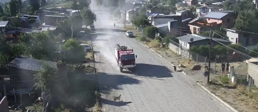 Un incendió consumió por completo una vivienda del barrio Malvinas