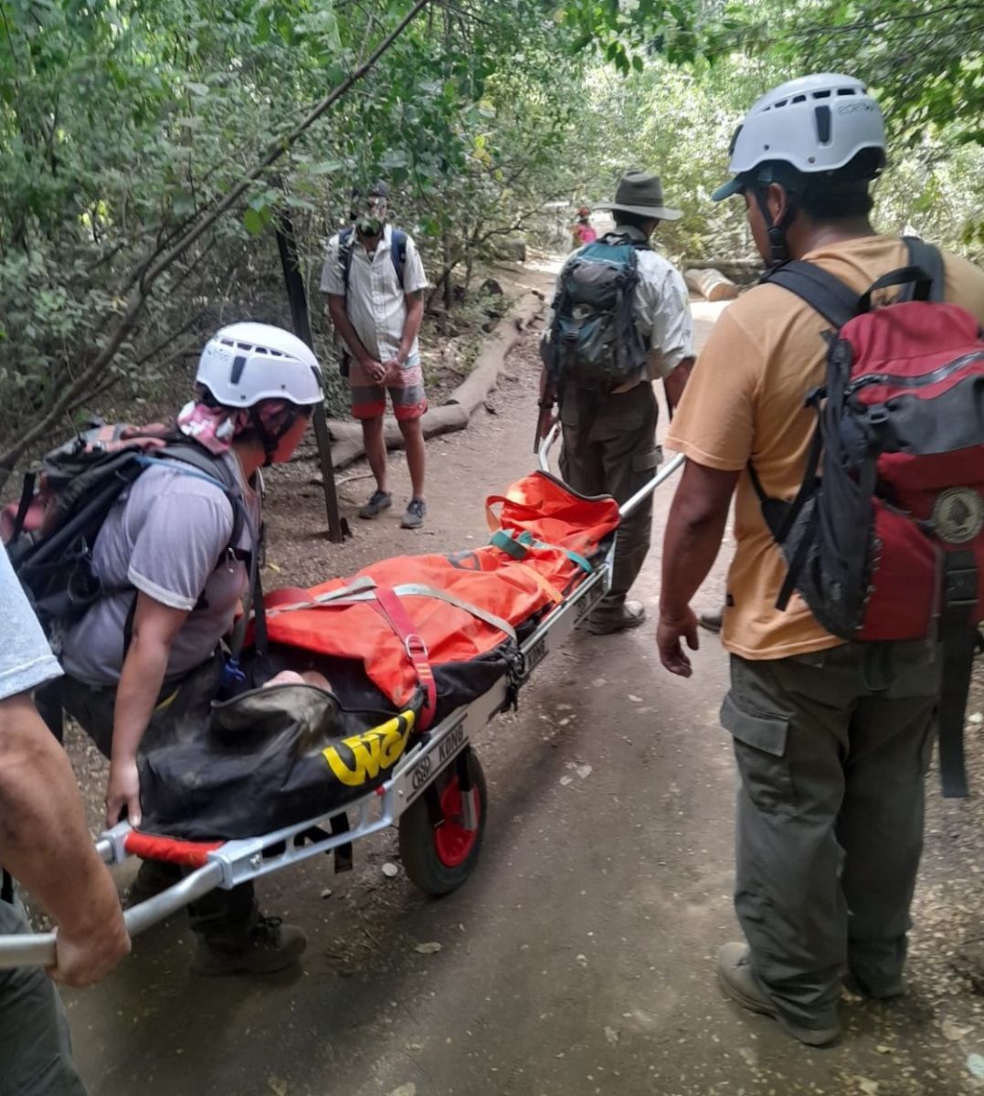 Rescataron a una turista lesionada en un sendero del Gutiérrez