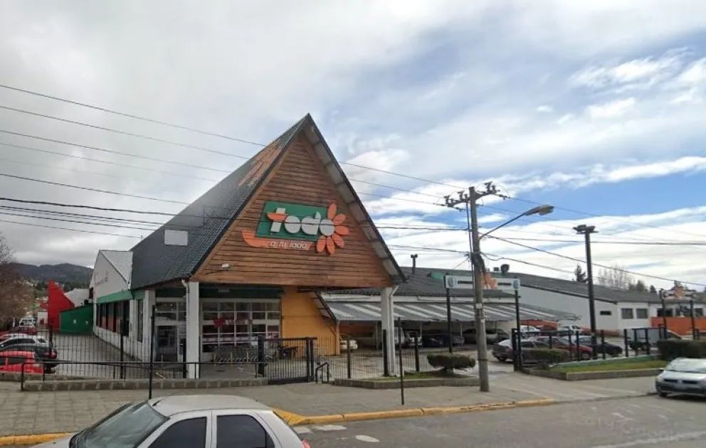 Ingresaron a robar a un supermercado e hirieron al personal de seguridad 