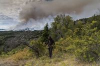 Tras 18 días de combate, el incendio en Los Alerces sigue activo y el fuego arrasó con más de 8.000 hectáreas