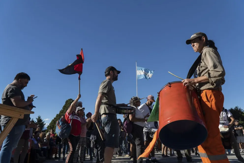 En el Centro Cívico hubo otro "ruidazo" contra la Ley Ómnibus 