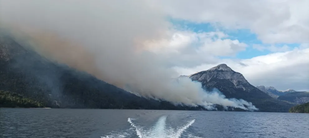 Brigadistas del Splif se suman para combatir el fuego en Brazo Tristeza 