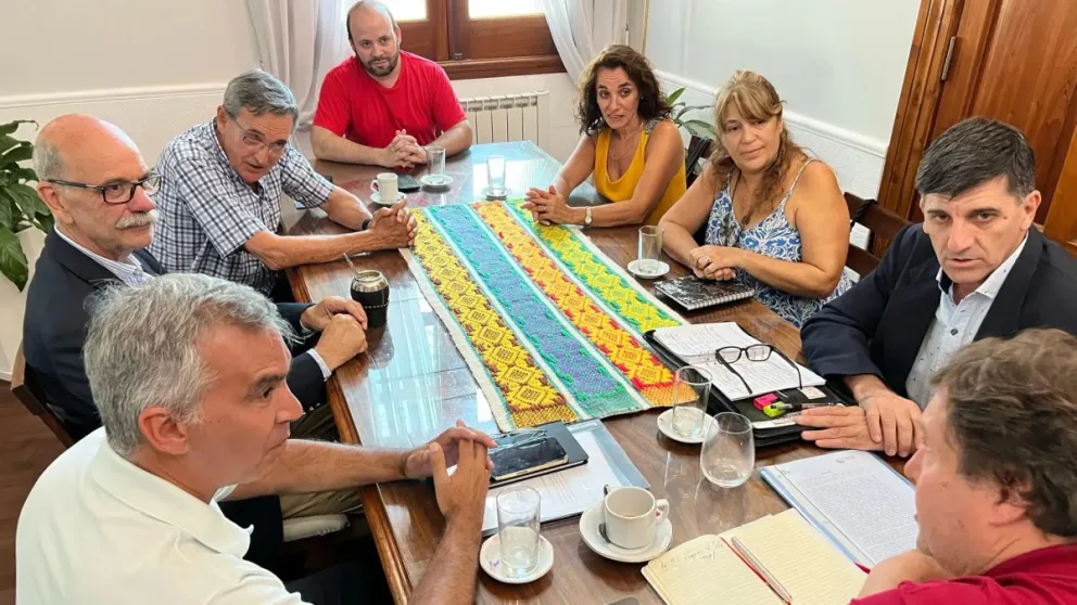 Río Negro busca consenso para lograr una agenda parlamentaria en común