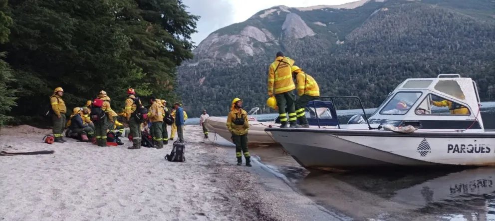 El testimonio de los brigadistas que combaten el fuego en Brazo Tristeza