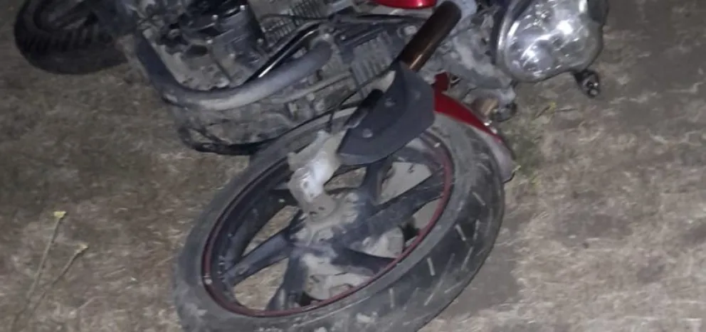Robaron una moto del Playón Municipal y fueron detenidos