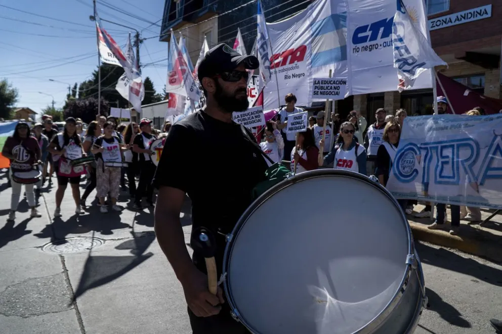 Gremios reclamaron contra "el ajuste más brutal de la historia"