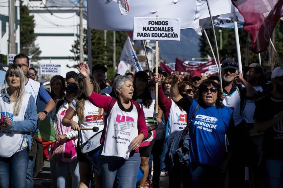 "Ningún trabajador estatal en Río Negro ganará menos de 500 mil pesos"