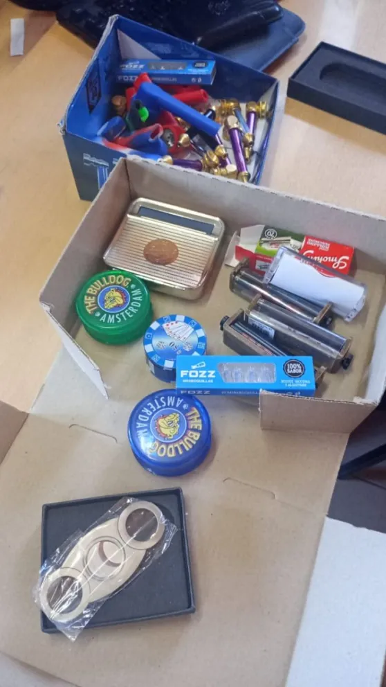 Robó elementos de un comercio y los vendía en la vía pública 