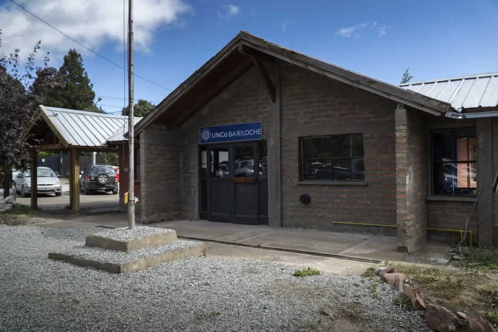 El CRUB busca personal docente