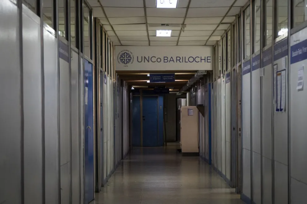 Inicio el periodo de inscripción para las distintas carraras del CRUB-UNCo. Foto: Marcelo Martínez