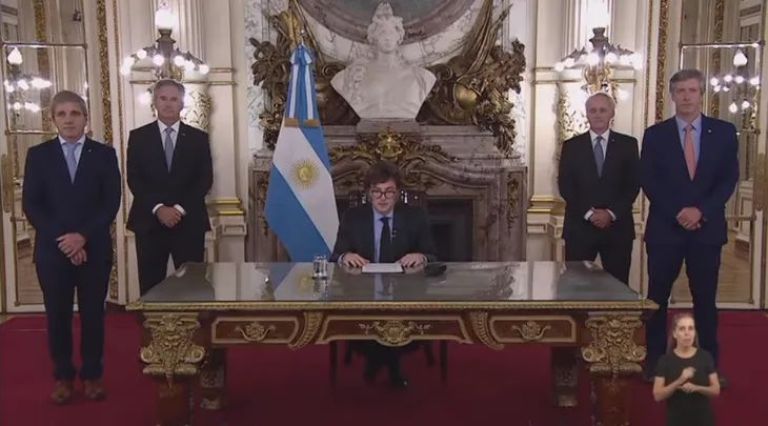 Milei: "Nada de todo esto podría ser posible sin el esfuerzo heroico de la mayoría de los argentinos"