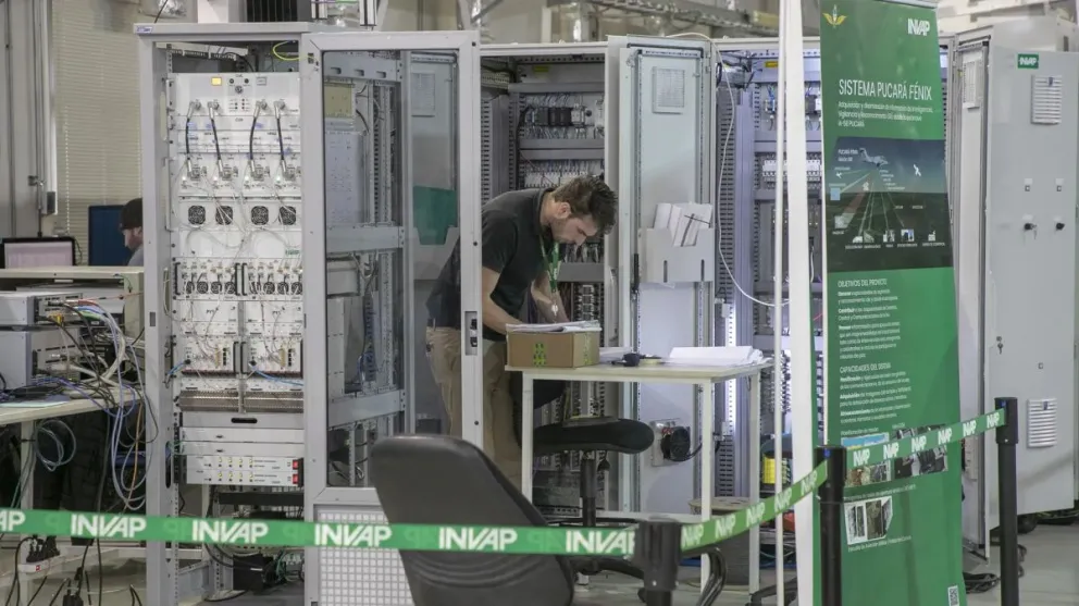 Pasantía en INVAP: una puerta al desarrollo profesional para estudiantes de Ingeniería Electrónica