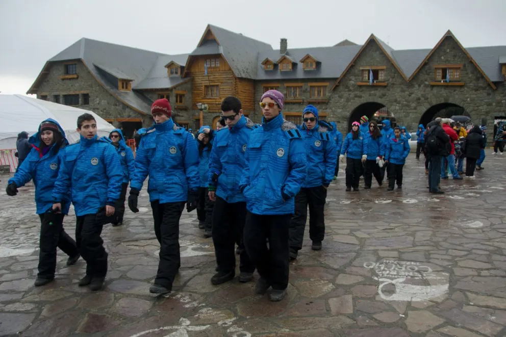 Más de 120.000 egresados visitarán Bariloche en esta temporada